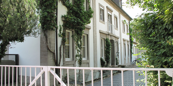 slide_2-haus